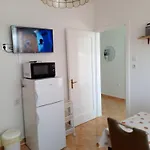 137 * Banjol